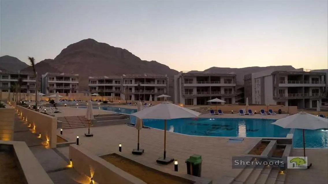 Luxury Villa for Rent Overlooking Lakes