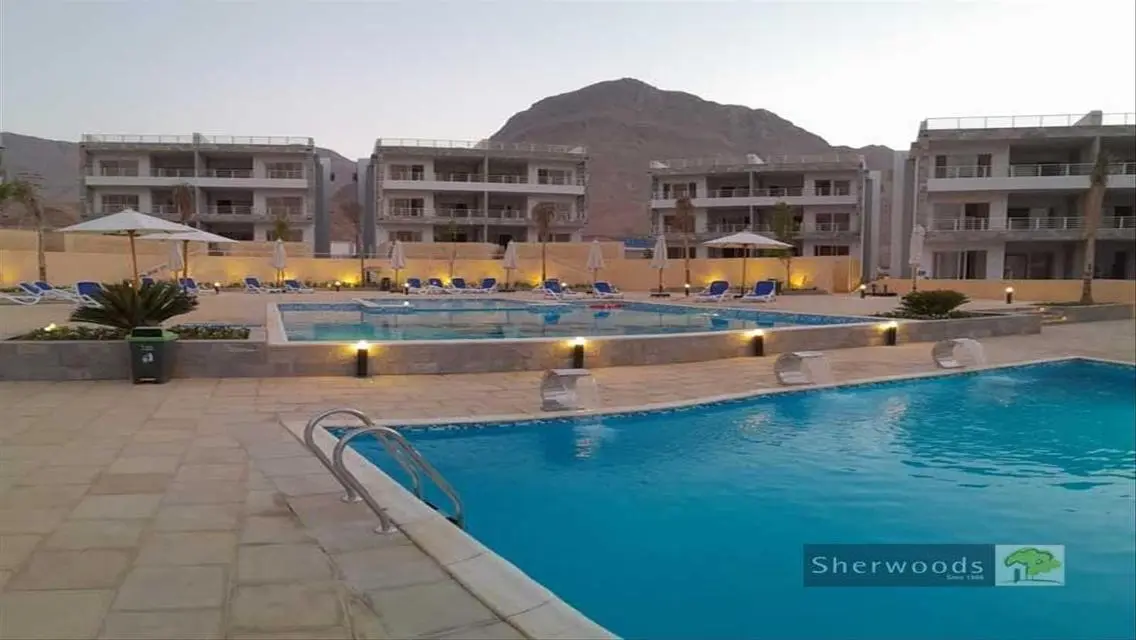 Luxury Villa for Rent Overlooking Lakes