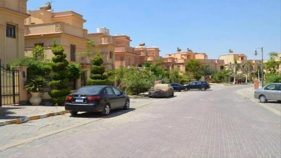 فيلا فاخرة للبيع تحتوي على جميع وسائل الراحة