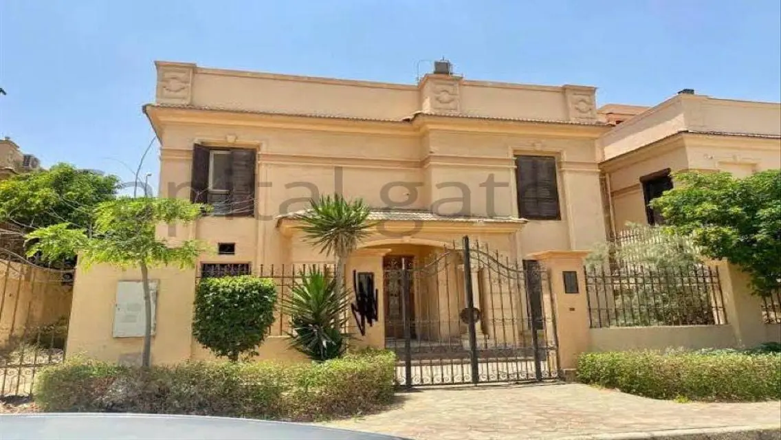 فيلا فاخرة للبيع تحتوي على جميع وسائل الراحة