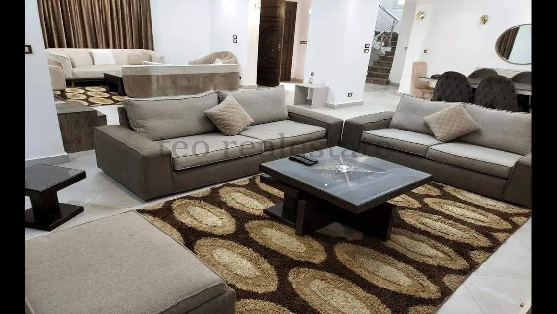 Luxury Apartment with Private Garden in Prime Location