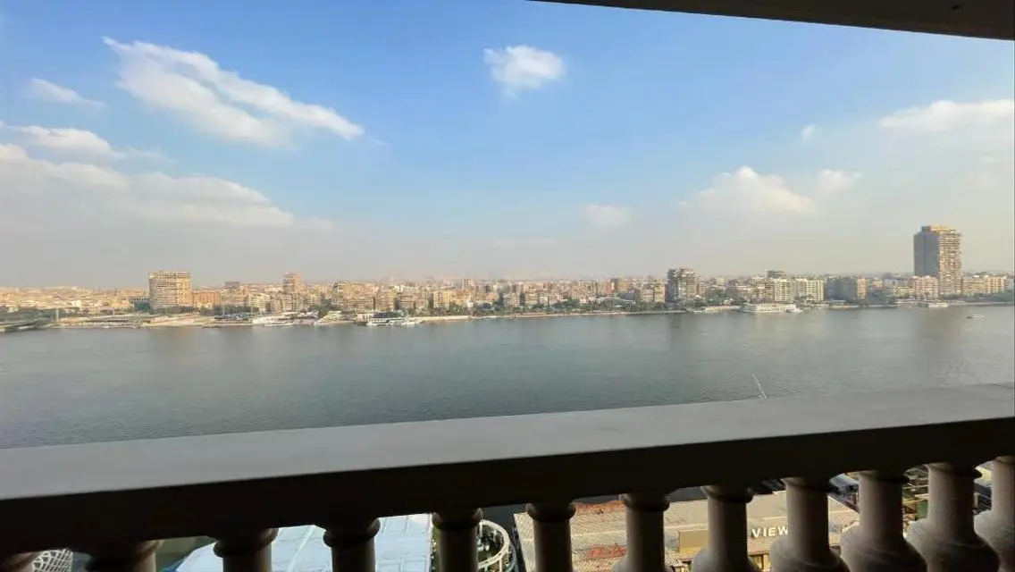 فيلا فاخرة مع خدمات ممتعة للبيع