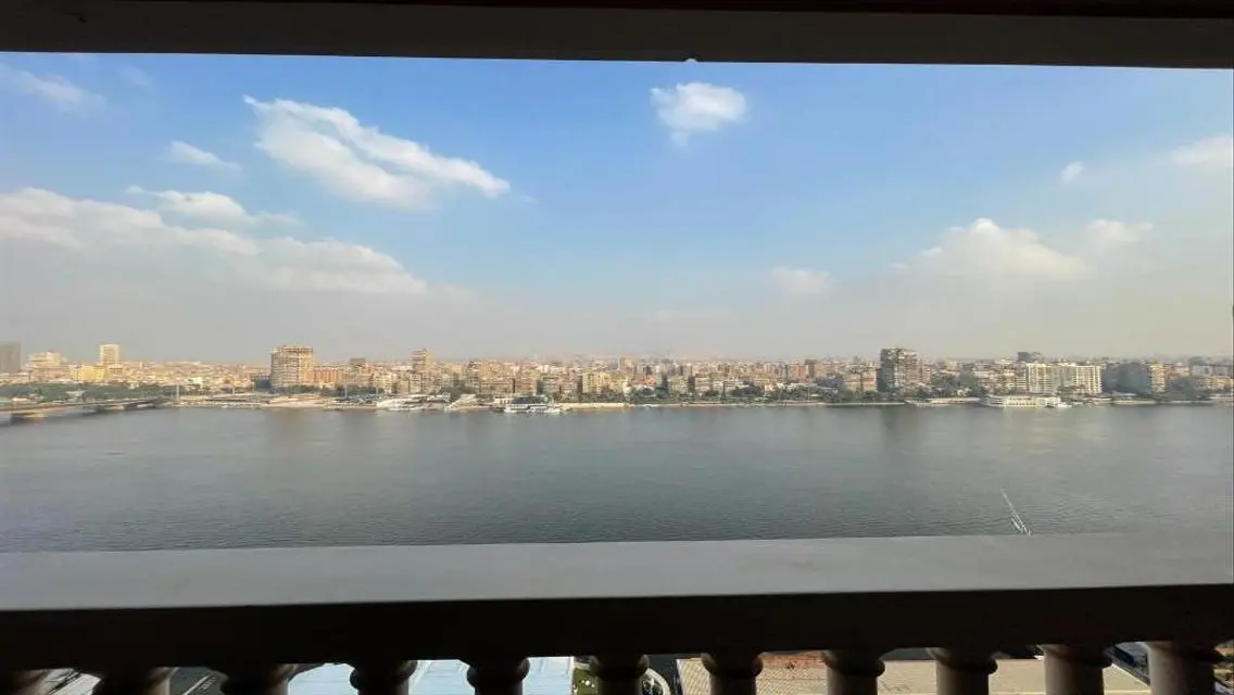 فيلا فاخرة مع خدمات ممتعة للبيع