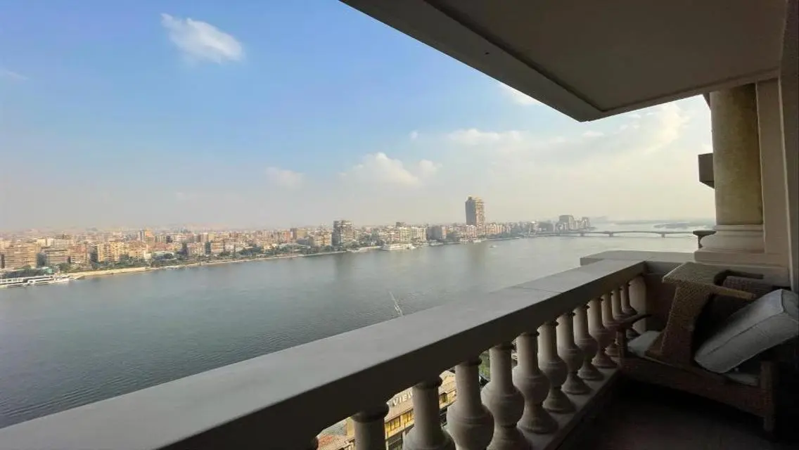 فيلا فاخرة مع خدمات ممتعة للبيع