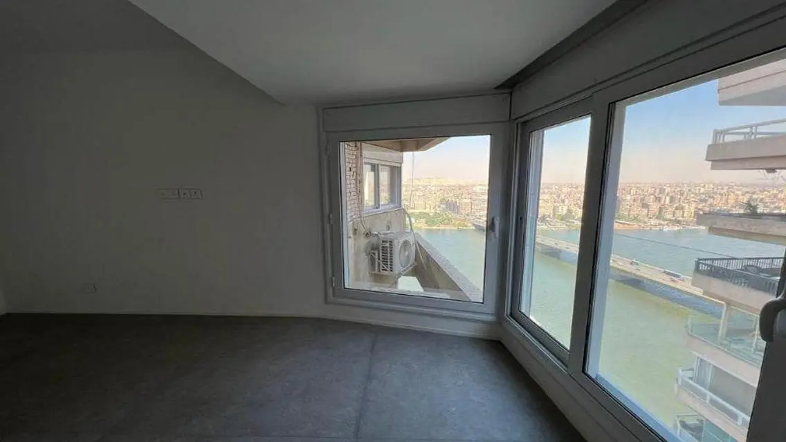 Luxury Villa for Sale with Exceptional Design and Stunning Views