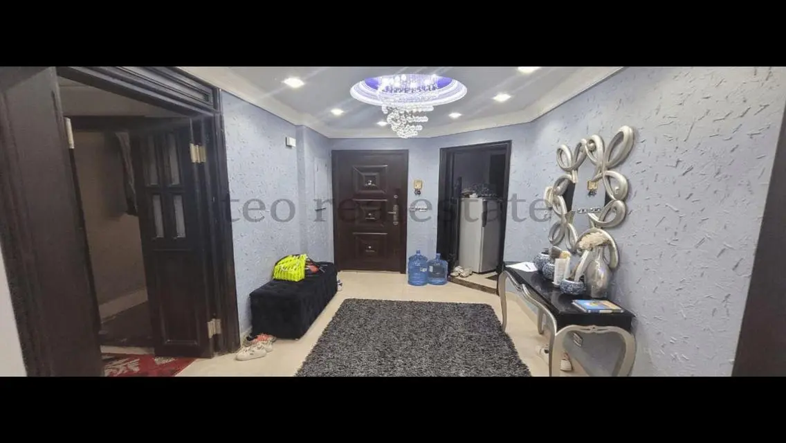 فيلا فاخرة مع حديقة خاصة في منطقة متميزة