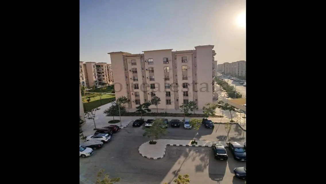 شقة فاخرة للبيع في موقع متميز