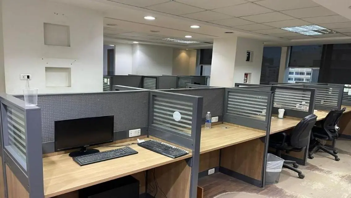 وحدة سكنية عصرية بمساحة واسعة في قلب المدينة