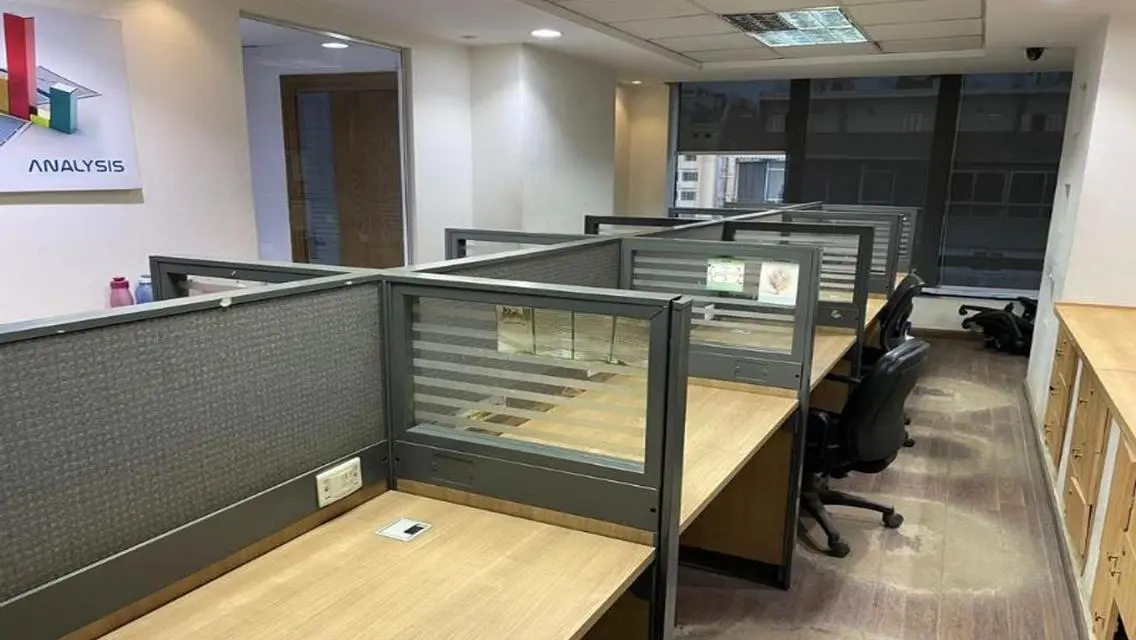 وحدة سكنية عصرية بمساحة واسعة في قلب المدينة