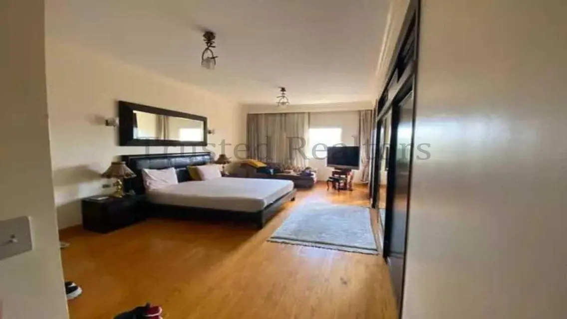 Luxury Villa for Sale with Private Garden and Pool