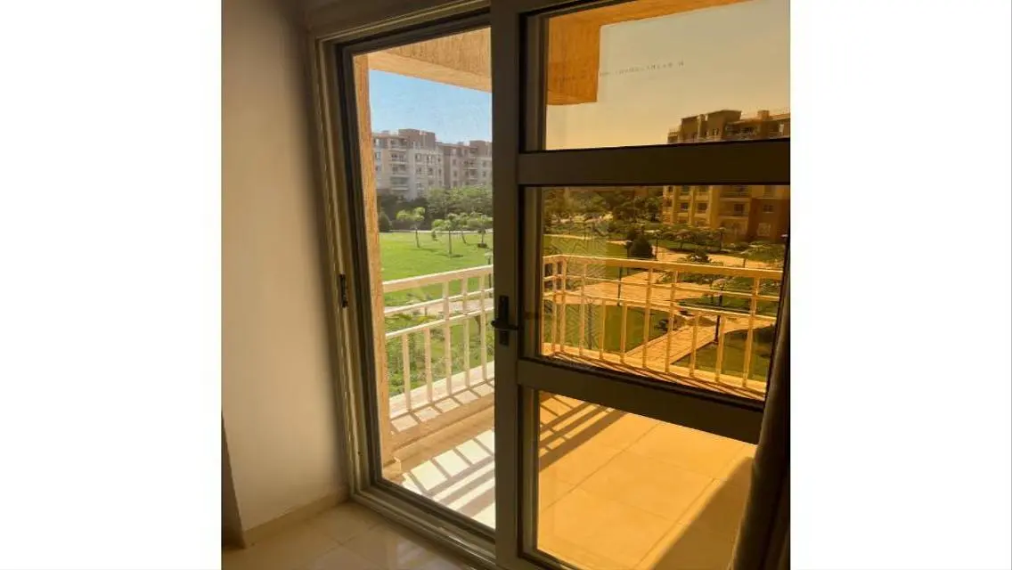 116-B11 - شقة فاخرة للبيع