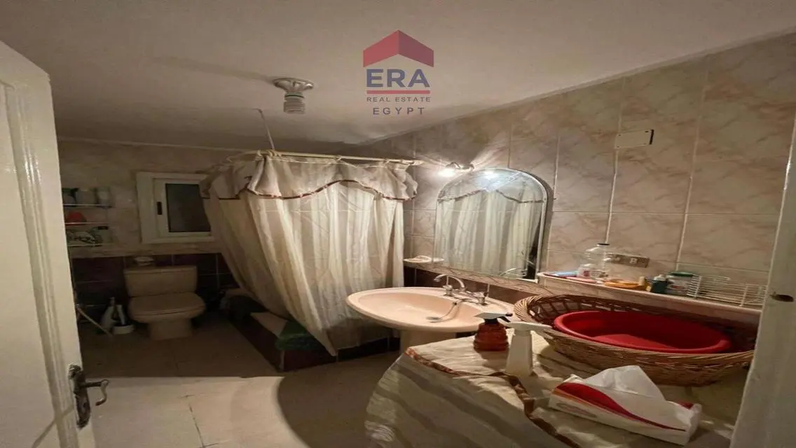 شقة رائعة للإيجار مع شرفة