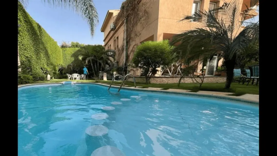 فيلا فاخرة للبيع في D1 - تEO الريالستيت