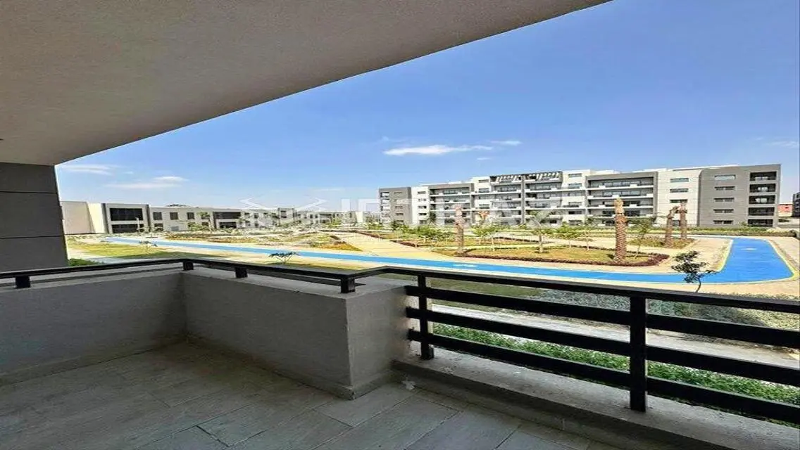 Luxury Apartment in Stoda Residence Compound, Sheraton