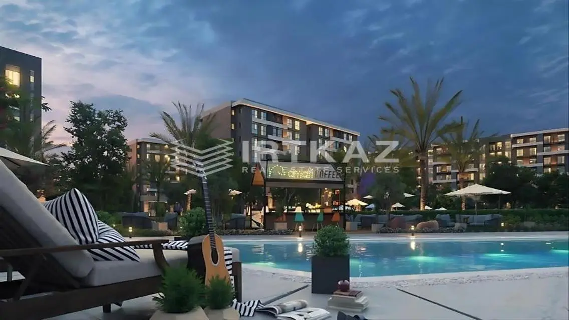 Luxury Apartment with Lake View