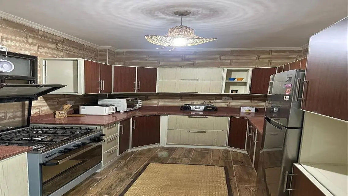 شقة مميزة للبيع بمساحة واسعة