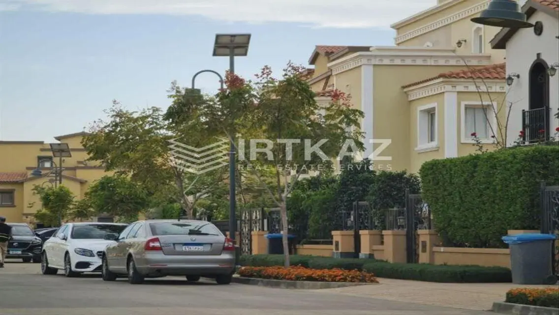 Luxury Villa with Modern Design and Spacious Layout