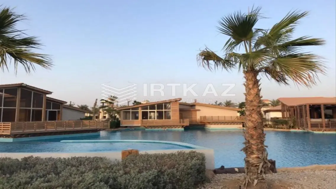 شقة فاخرة للبيع بإطلالة بانورامية على البحيرة