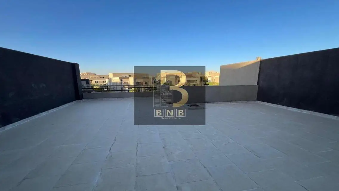 Stunning Villa with Premium Amenities in Prime Location