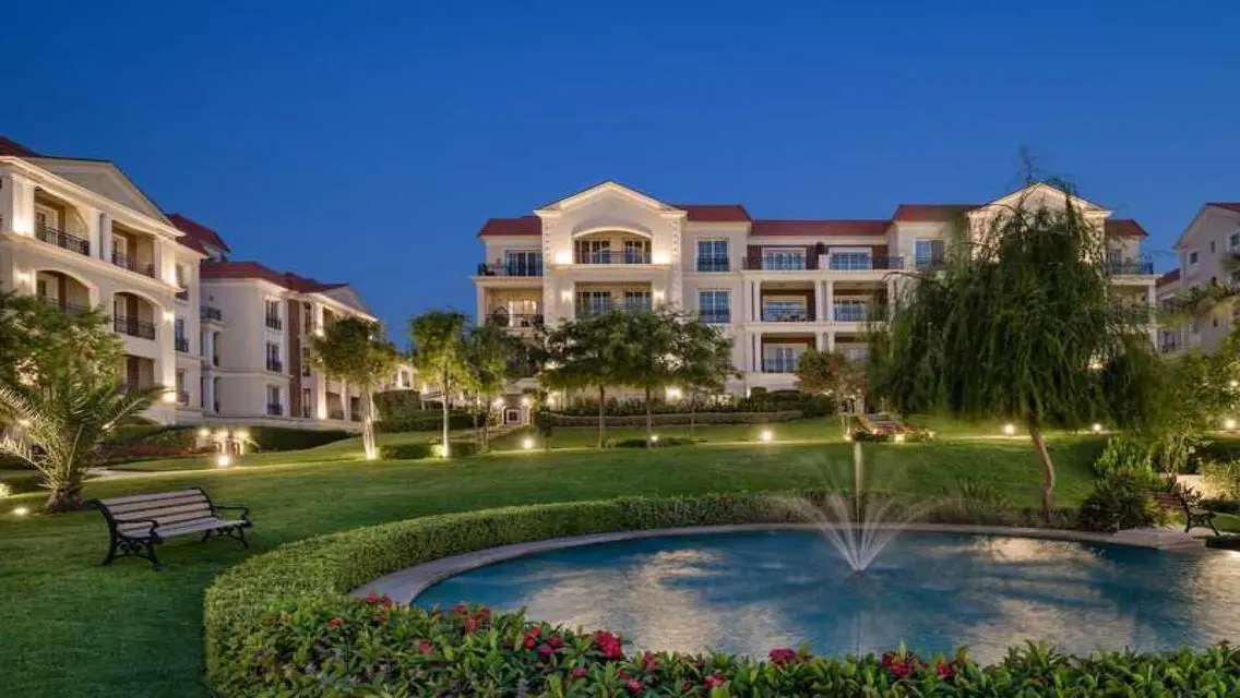Luxury Villa with Stunning Lake View