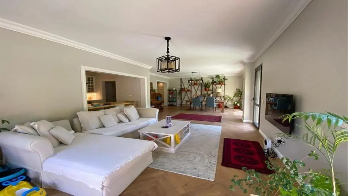 Luxury Apartment with Private Garden and Various Amenities