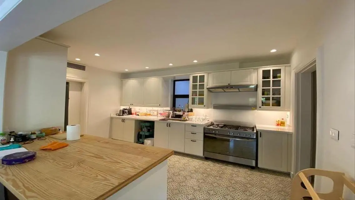 Luxury Apartment with Private Garden and Various Amenities