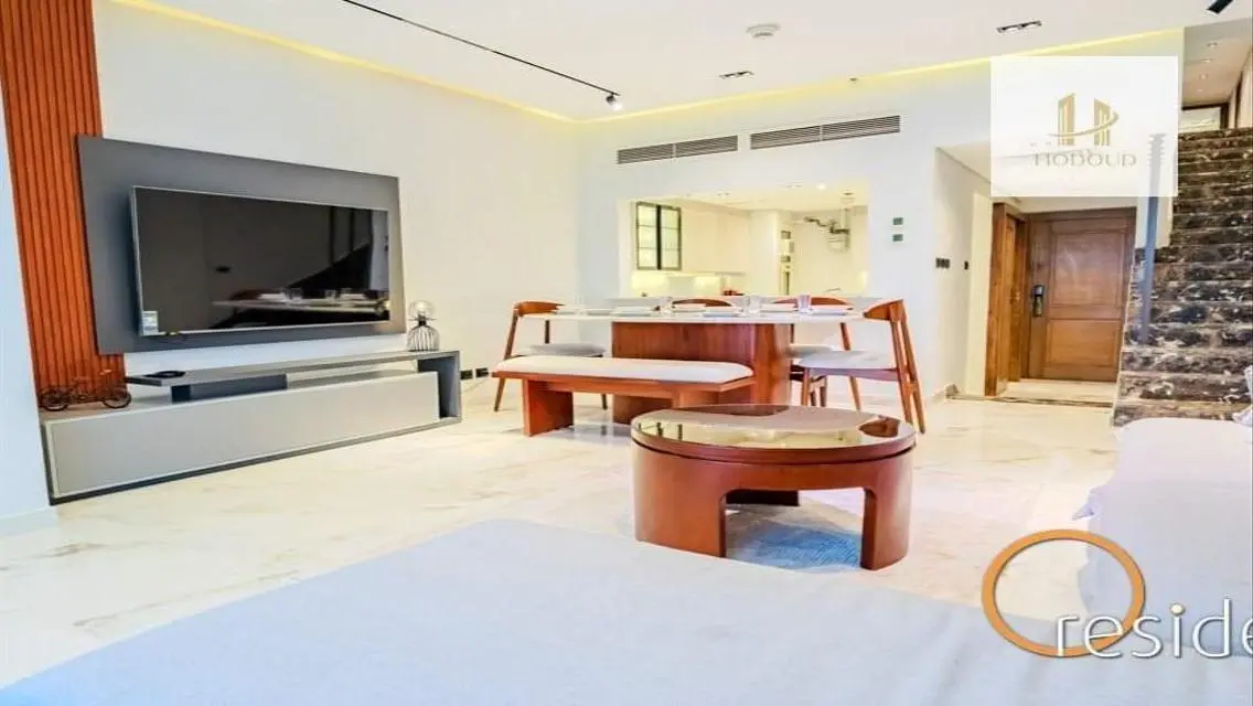 Stylish Apartment for Sale with Central Air Conditioning and Security