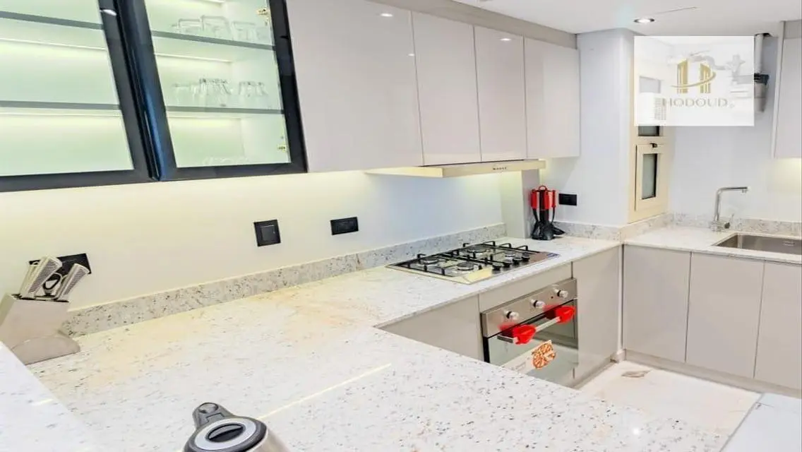Stylish Apartment for Sale with Central Air Conditioning and Security