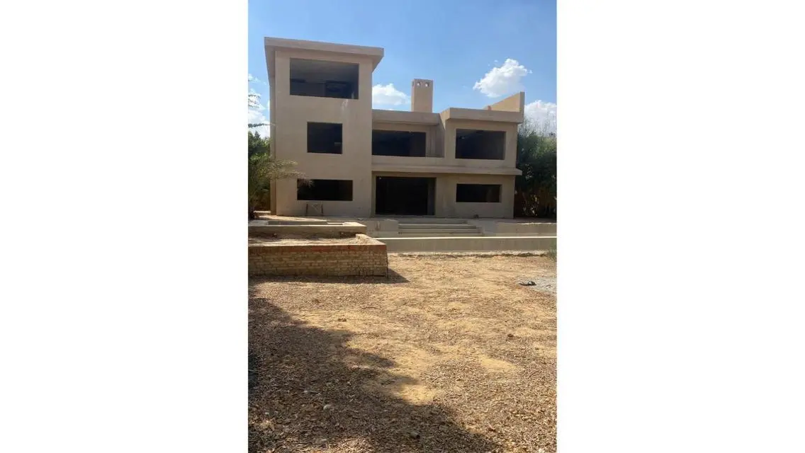 Luxury Apartment in Prime Location -1172