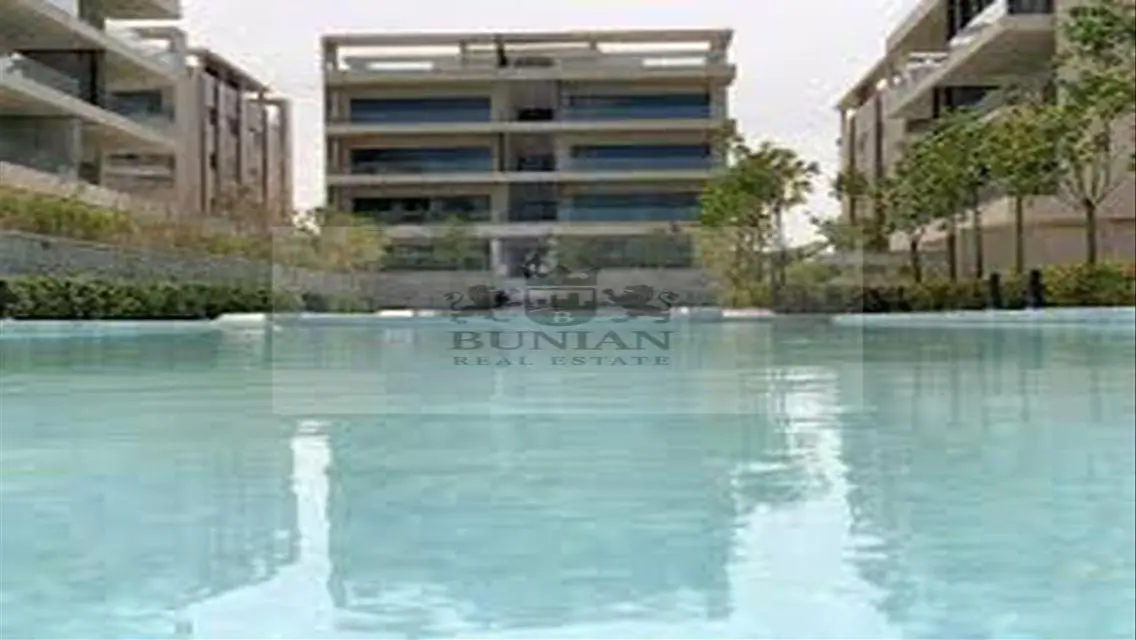 Exceptional House 215 with Spacious Layout and Lake View