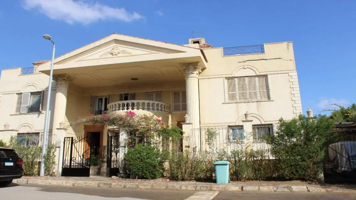 فيلا فاخرة بإطلالة مميزة للبيع - 56000000 جنيه