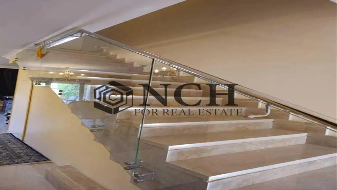 Luxury Villa with Spacious Living and Full Amenities -164-