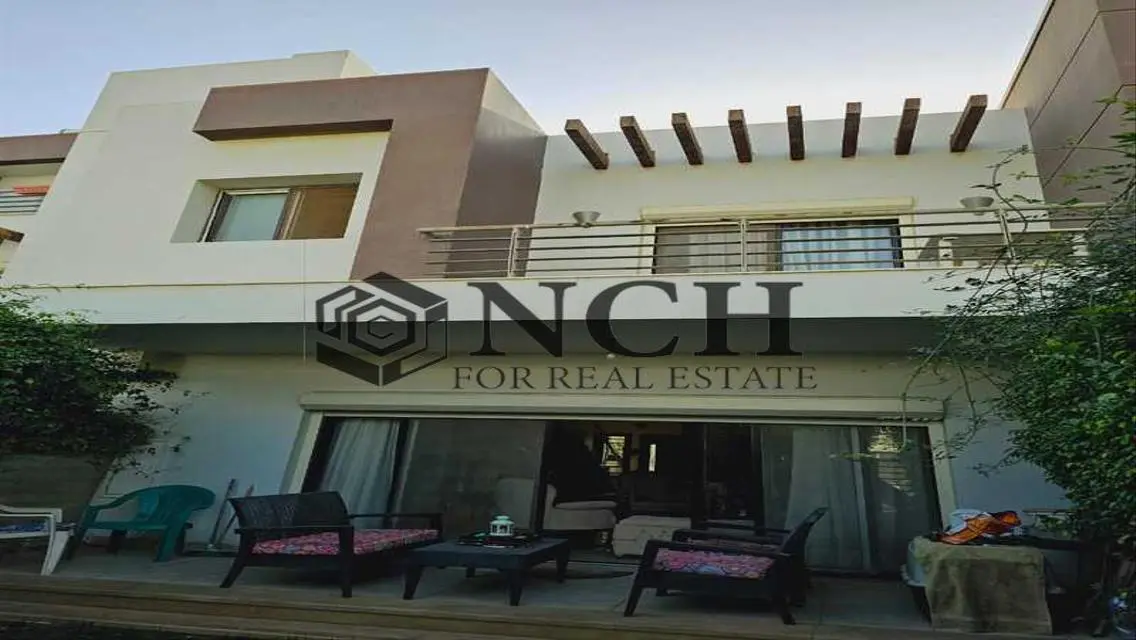 Luxury Villa with Spacious Living and Full Amenities -164-