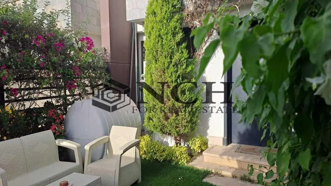 Luxury Villa with Spacious Living and Full Amenities -164-
