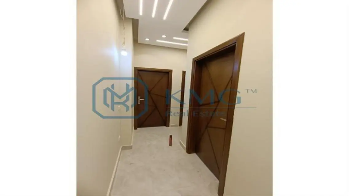 Stunning Apartment for Sale at On-The-Run-410