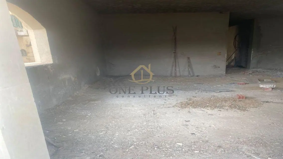 Luxury Apartment of 275 Sq M with Stunning View for Sale