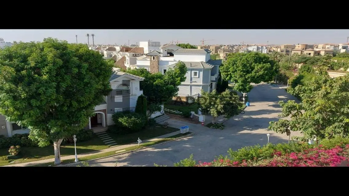 Luxury Villa for Sale in Azzar 68 - New Cairo
