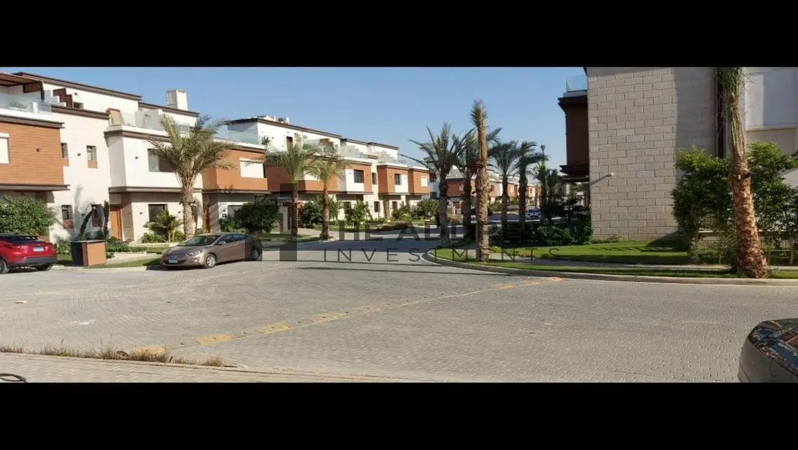 Luxury Villa for Sale in Azzar 68 - New Cairo