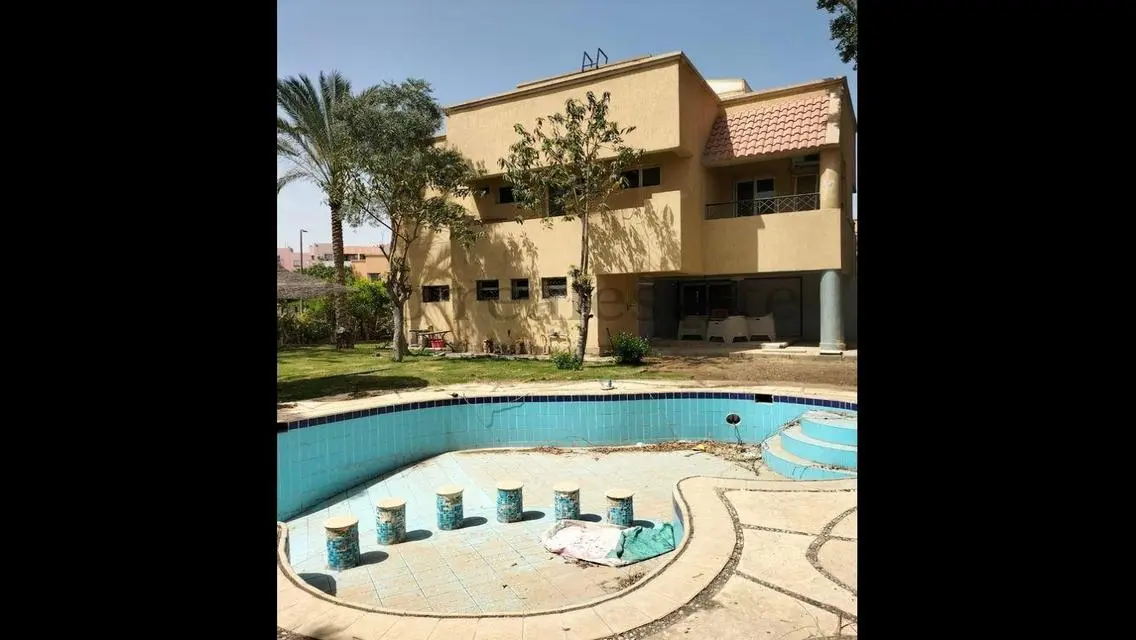 Luxury Villa for Sale with Expansive Views