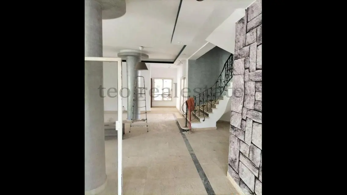 Luxury Villa for Sale with Expansive Views
