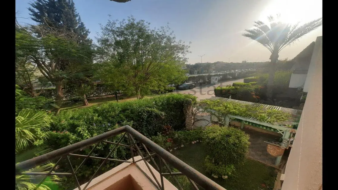Luxury Villa for Sale in the Heart of the City