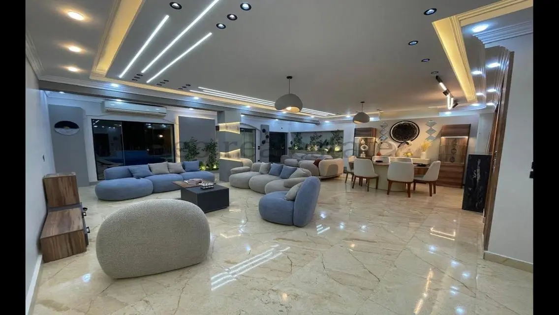 Stunning Apartment with Private Garden and Pool