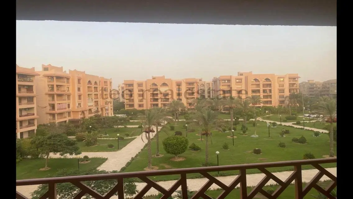 شقه مميزه في الخامسه الجديده فيو جاردن صريح