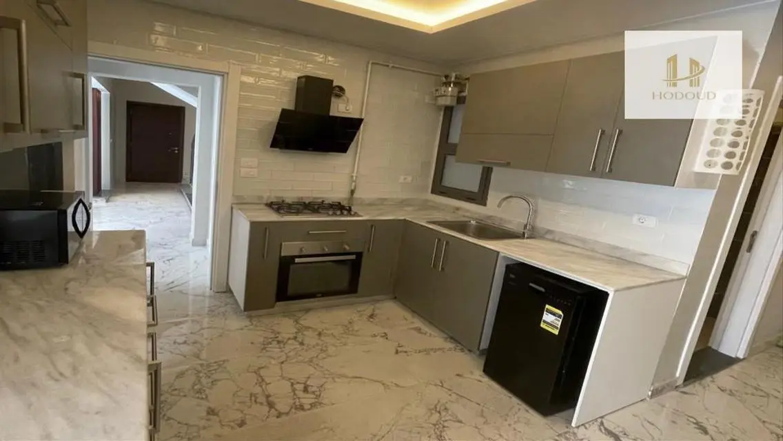 Furnished duplex for rent in Eastown Parks