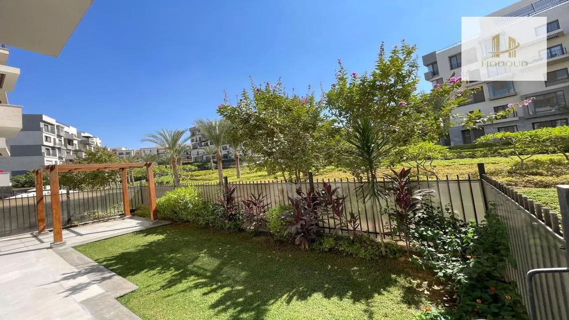Furnished duplex for rent in Eastown Parks