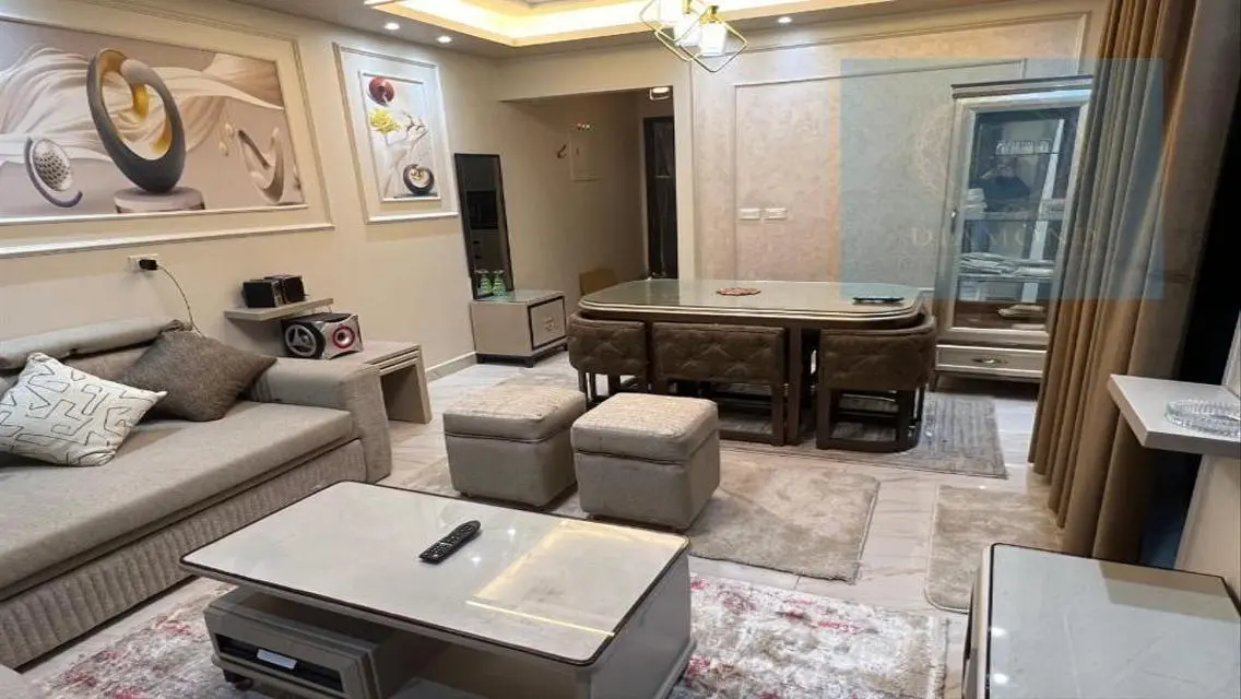 Luxury 2 bedrooms apartment in B12 garden view .