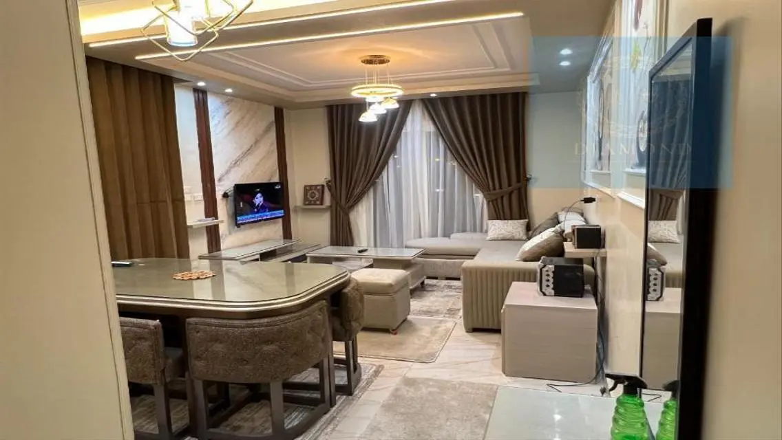 Luxury 2 bedrooms apartment in B12 garden view .