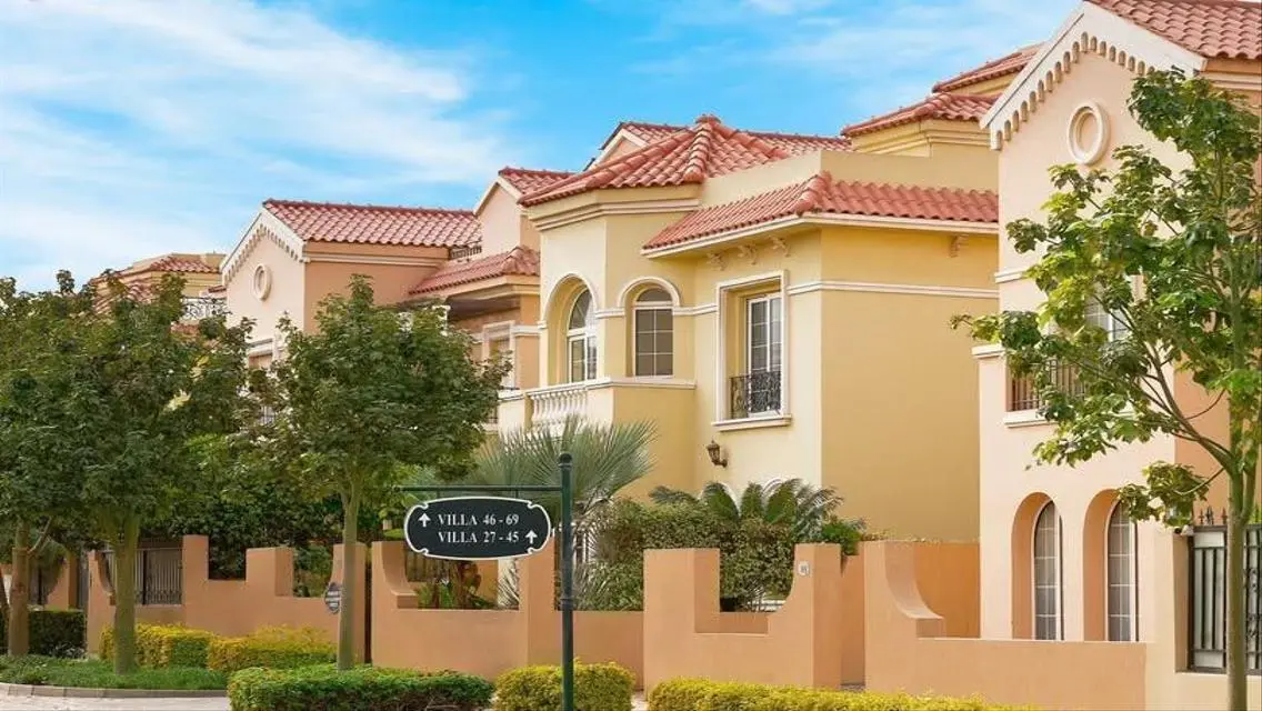 Villa for sale 370ة ready to move &amp; fully finished