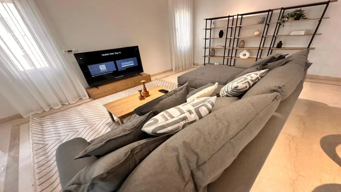 Apartment brand new swimming pool boulevard 