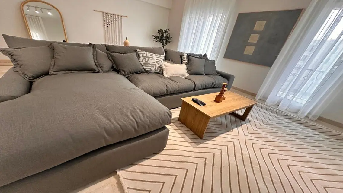Apartment brand new swimming pool boulevard 